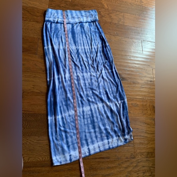 Olive & Oak Tie Dye Column Maxi Skirt Blue‎ - Picture 4 of 8